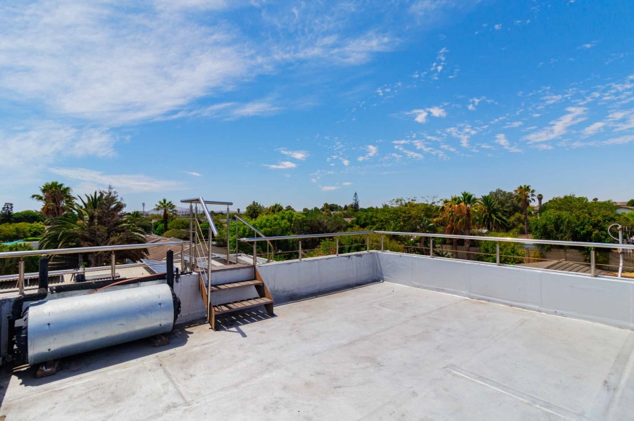 To Let 1 Bedroom Property for Rent in Table View Western Cape